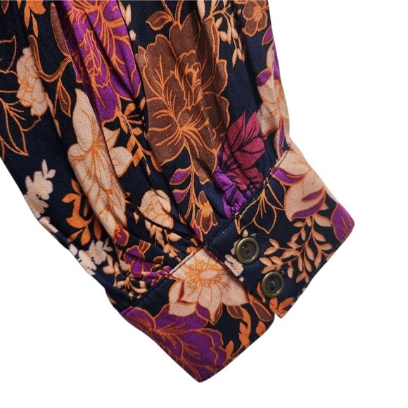 Democracy Top Womens M Purple Dark Floral Viscose Button Up Pleated 3/4 Sleeve - Picture 8 of 13